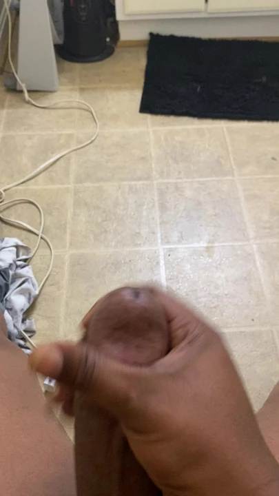 Нужна помощь! попсовик ублажает себя