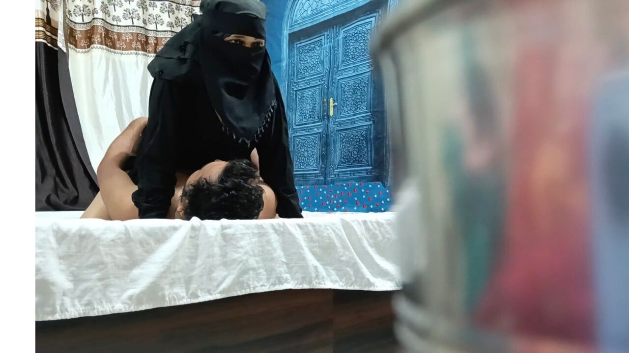 Müslüman anne ve komşu