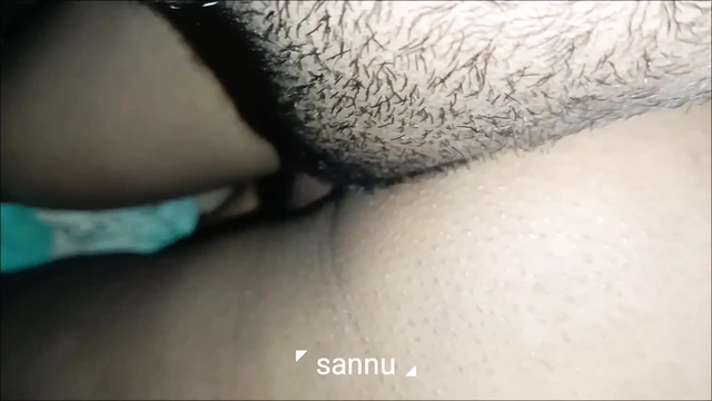 Apne padosi ki bhabhi ko pata kar choda