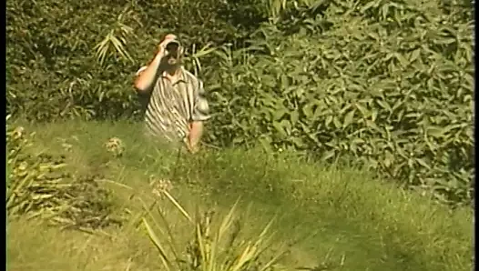 Ayak yalama sıcak genç lezbiyenler aşk açık kedi ve anal