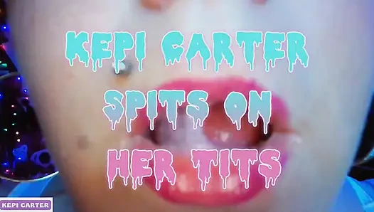 Göğüslerine tükür