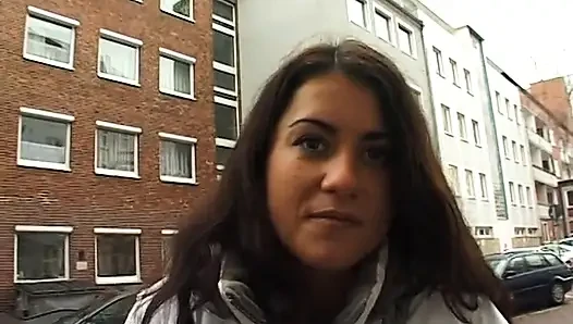 Güzel hatun oyuncu seçmelerinde kendini tatmin ediyor