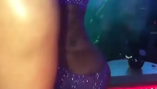 striptiz kulübü eşek