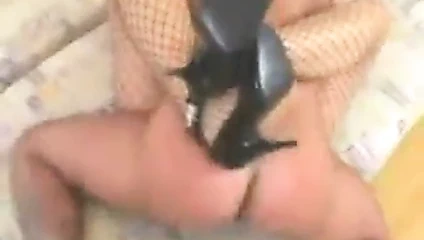 sarılmış bacaklar