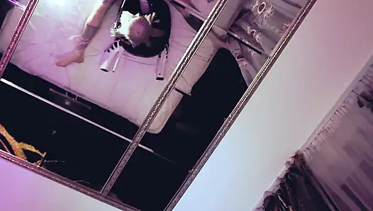 Ateşli domina eva lateks yarakla oynuyor cbt oyuncakları bdsm sapık kadın egemenliği fetiş orta yaşlı seksi olgun sahibe sarışın
