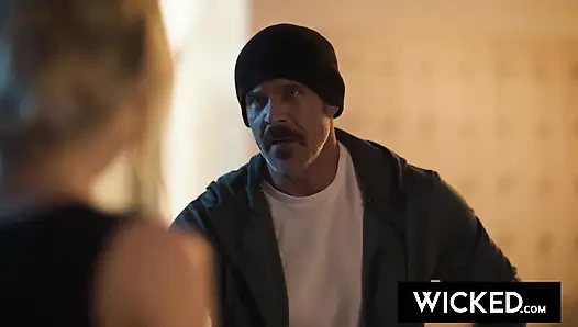 Wicked - ateşli sarışın hatun Lily Labeau aldattıktan sonra sert sikiliyor