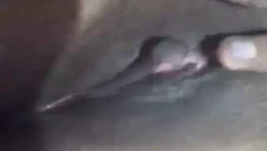 Hintli yarak düşkünü kız dölleniyor