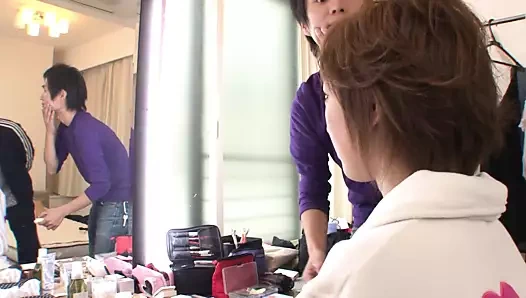 Erkekler dışarıdayken Pazar seks