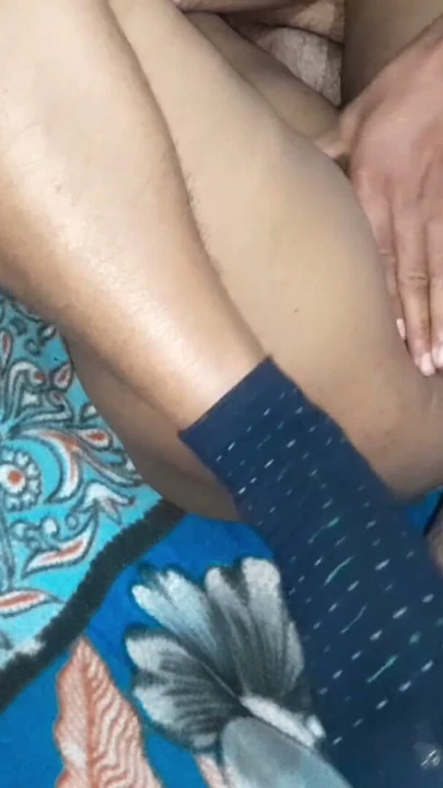 Pooja yenge yerel olarak harika seks yaptı, tüm yarağımı amına alıyor. | Klip 1