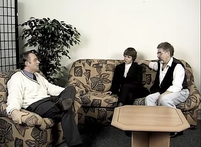 Oma und alter sack treiben es zur dritt