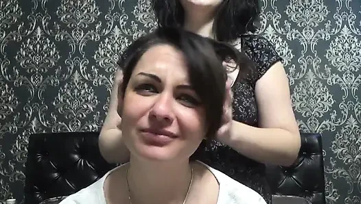 Burun parmaklama, yüz bozma, aptal yüzler, kafada çorap, dudak fetişi! Kate'e!