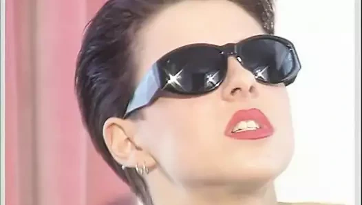 Çift penetrasyon profesyoneli! (tam film)