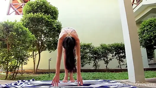 Şehvetli yoga akışı: denge ve arzu sanatını kucakla