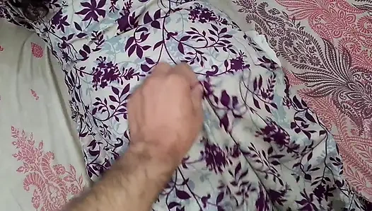 Üvey oğlumdan bana masaj yapmasını istedim