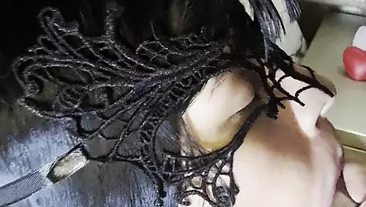 ERKEK DELISI DADı ILGILENDIĞI ERKEKLERIN BABASıNıN YARAĞıNı EMIYOR