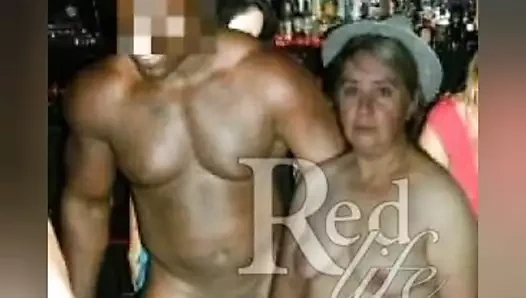 Tanja beim Ficken ohne Tabus und Gummi