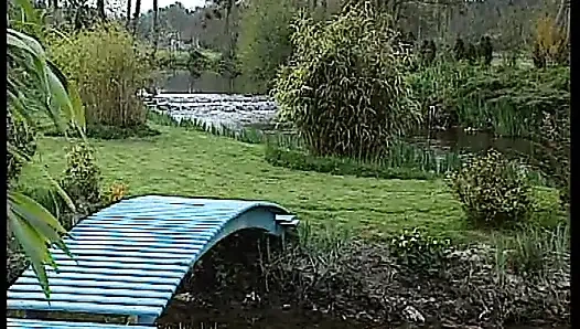 Ateşli Hizmetçi Tutkulu Oral Çılgınlığında Yarak Emiyor