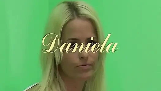 Daniela Çıplak Sırt Kırbaçlama Klasik10172
