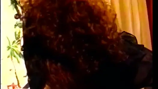 Büyüleyici esmer Lorraine Day film yıldızı olmak istiyor ve ilk oyuncu seçmelerini geçmek için her şeyi yapmaya hazır