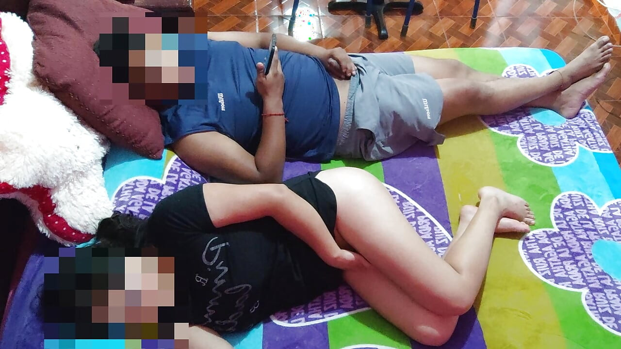 Onu mastürbasyon yaparken yakaladım