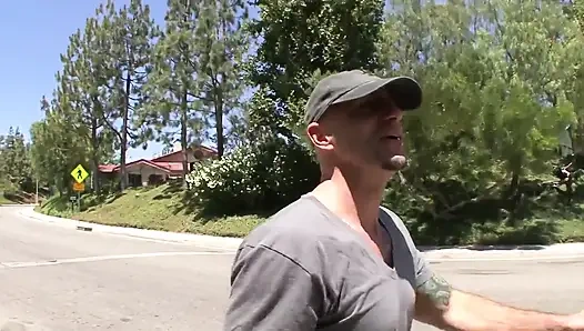 Şehvetli genç deve toynağı güçlü çılgın cooter yoğurtla dolu güzel görünüyor