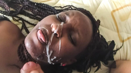 Gerçek Afrika abanoz yüz sonra derin ırklararası siyah kedi döküm sikme