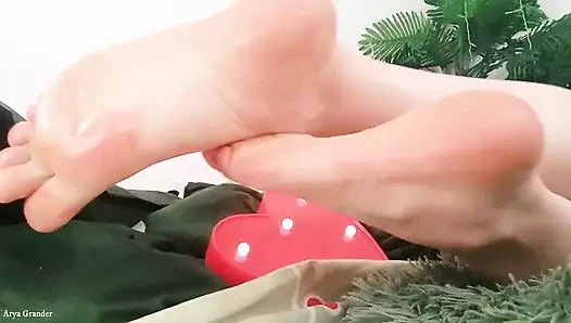 Ayak fetişi solo bakış açısı videosu: kadın hakimiyeti (arya grander) seksi sarışın sahibe