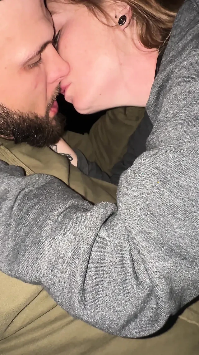 Eve varana kadar bekleyemedi ve kiliseye park lot'a çektik