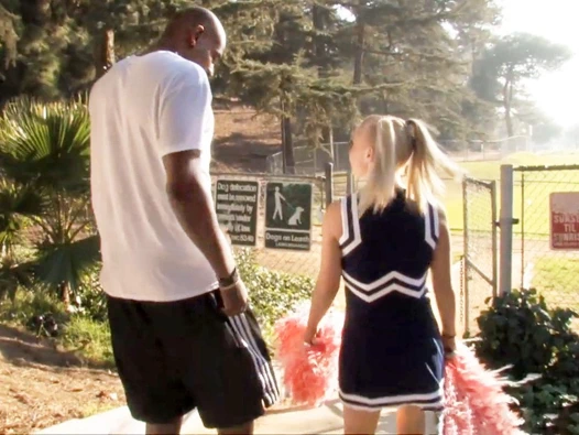 Minyon genç amigo alyssa branch sikikleri bbc