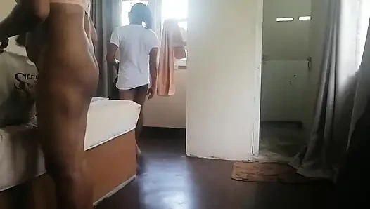 Part3 desi kadın adada motel tatilinde numara yapıyor oda servisi otel çalışanını baştan çıkarıyor ve sert genç sikiciydi