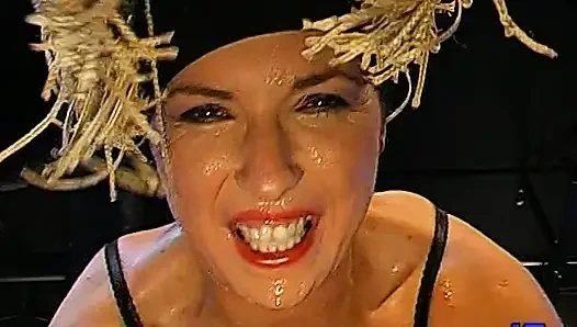 Büyük Memeli Büyük Göt Dölleme Damlatıyor