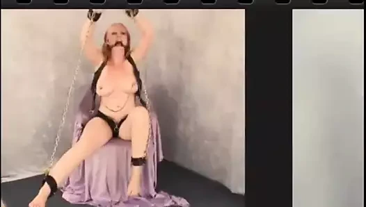 Lütfen bu iplerden ve top ağzından çıkmama yardım et