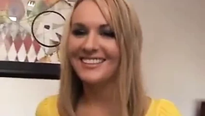 üç göğüslü kız