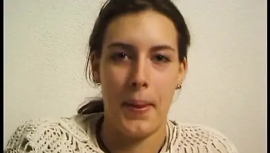 Parmakları amcığını ıslattı