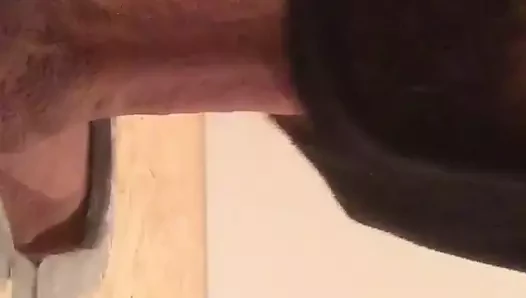 Duvar deliği