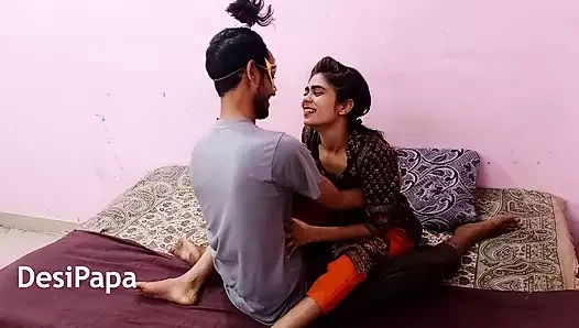 Sevimli genç Hintli amatör genç kız ilk kez seks yapıyor