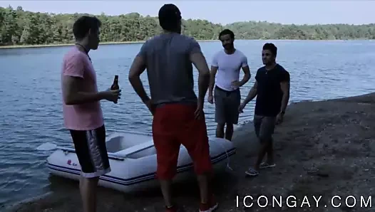 Utangaç eşcinsel güzel götü gizli bir randevuda sikiliyor