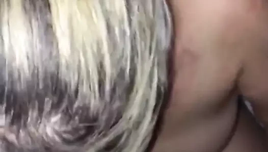 Elle ne suce pas son mari mais moi si