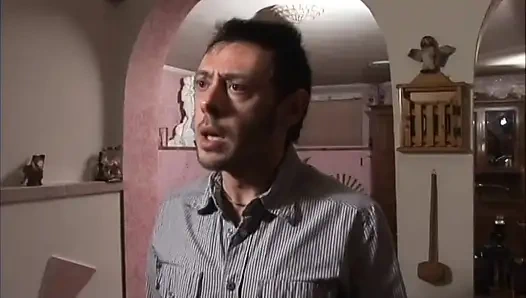 Kıllı İtalyan sürtük...