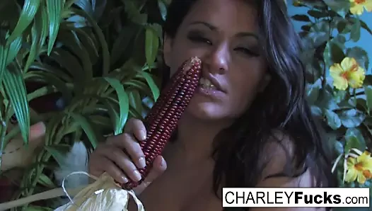 Charley kovalamak cums tüm üzerinde