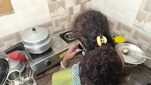 Güney Hintli aldatan ev hanımı