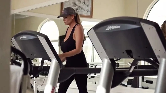 Pornfidelity - kelly madison'ın horoz sağma sabah rutini