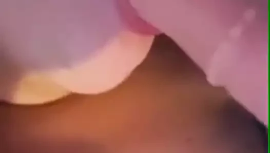 Sürtük emme ona yapay penis için beni