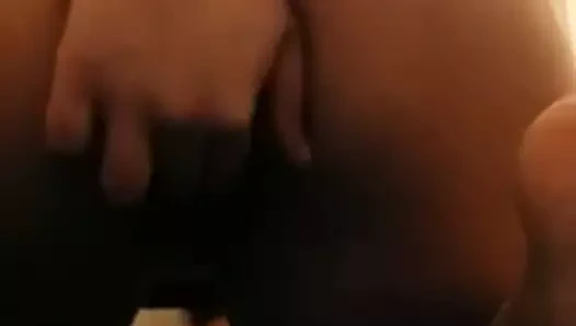 Chilena camilalorenanm metiendose los dedos en el culo