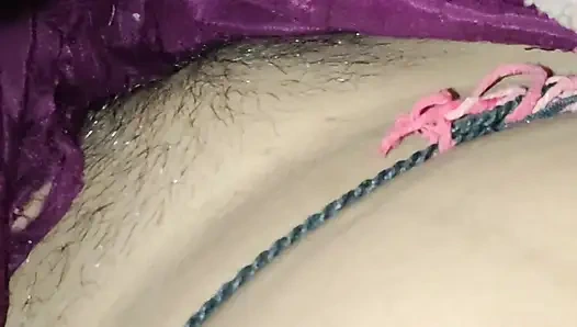 Komşu geceleri evindeydi.