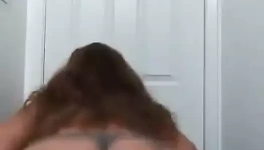 Beyaz genç siyah sevgilisine video gönderir