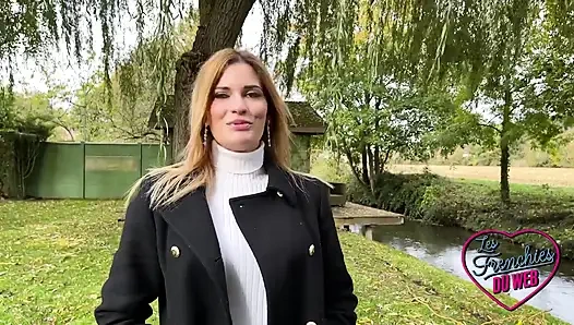 Genç kız Rose ilk kez kamera önünde seks yapıyor