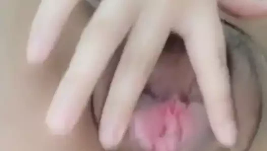 Asya parmak beceriyor ona kendi am