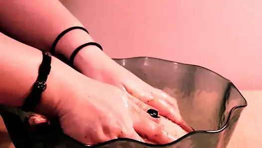 Ağzıma tükürük etinde et masajı