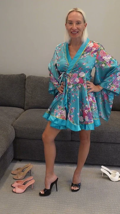 Süper seksi yüksek topuklu mules deniyor - moda fetişi e39 - orta yaşlı seksi kadın stella